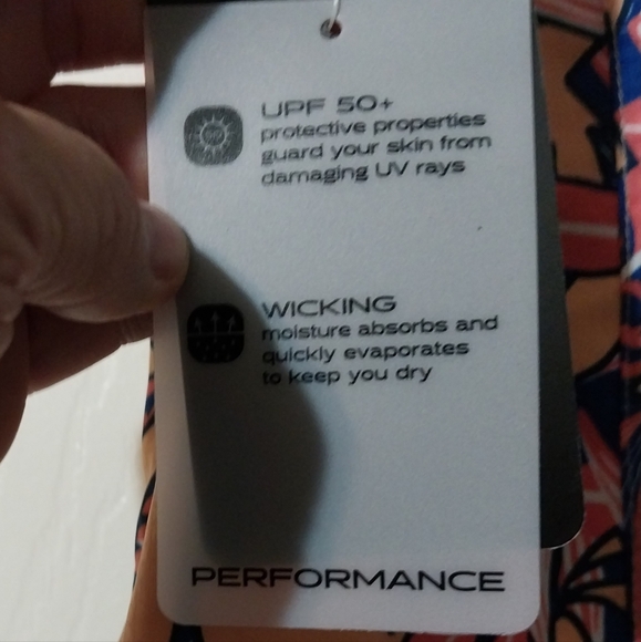 Silver Bait Sleeveless Top with UV Protection NWT New Size Medium - Picture 7 of 8